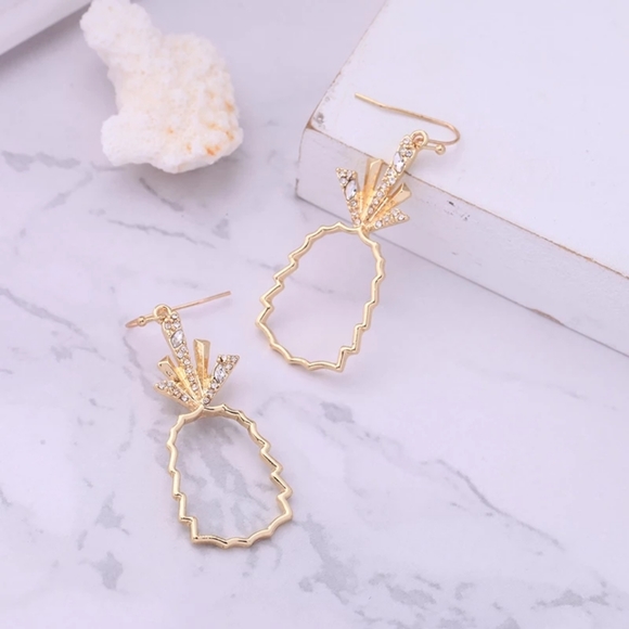 *1 LEFT*Crystal Accented Golden Pineapple Earrings - Picture 5 of 5